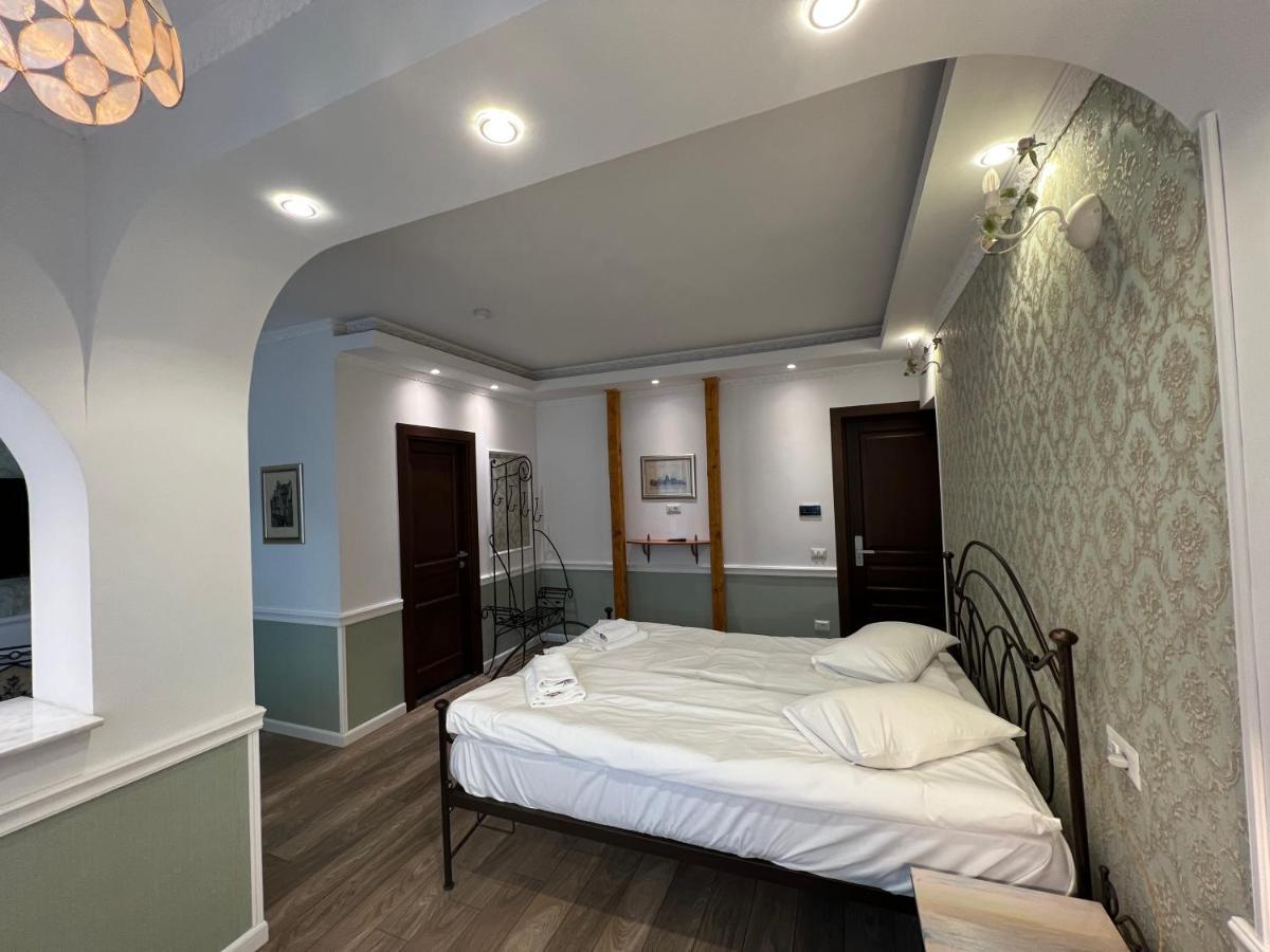Hotel Boutique Cathedral Plaza Residences Room For Rent Downtown Bucarest Esterno foto