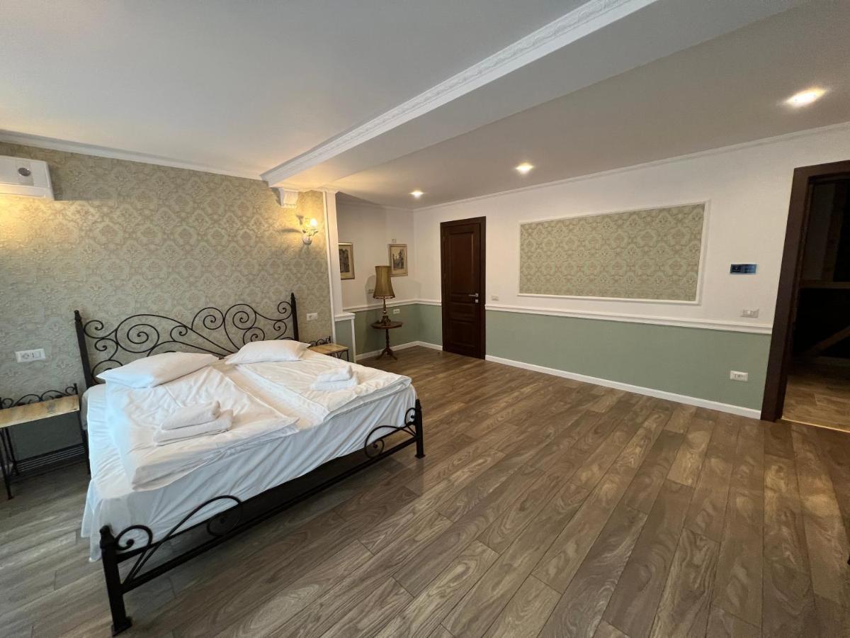 Hotel Boutique Cathedral Plaza Residences Room For Rent Downtown Bucarest Esterno foto