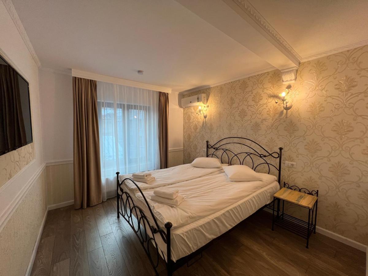 Hotel Boutique Cathedral Plaza Residences Room For Rent Downtown Bucarest Esterno foto