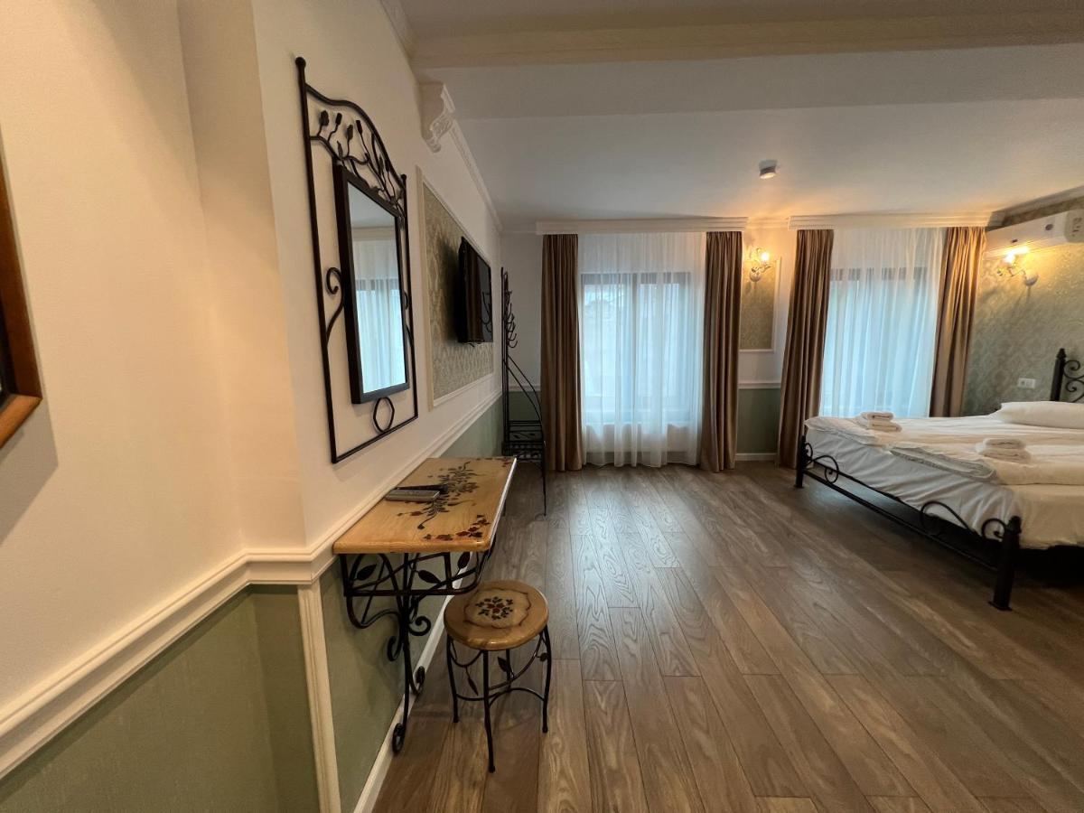 Hotel Boutique Cathedral Plaza Residences Room For Rent Downtown Bucarest Esterno foto