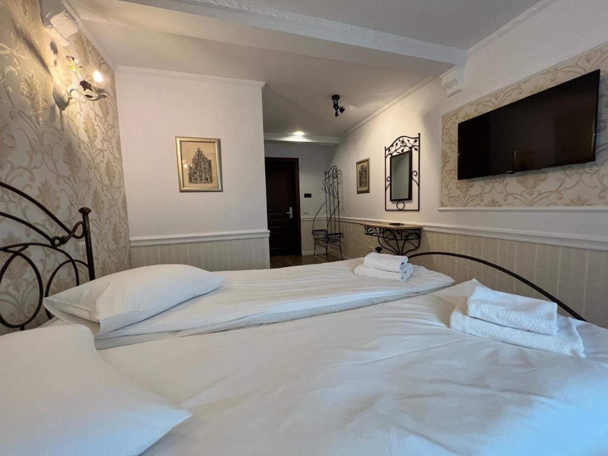 Hotel Boutique Cathedral Plaza Residences Room For Rent Downtown Bucarest Esterno foto