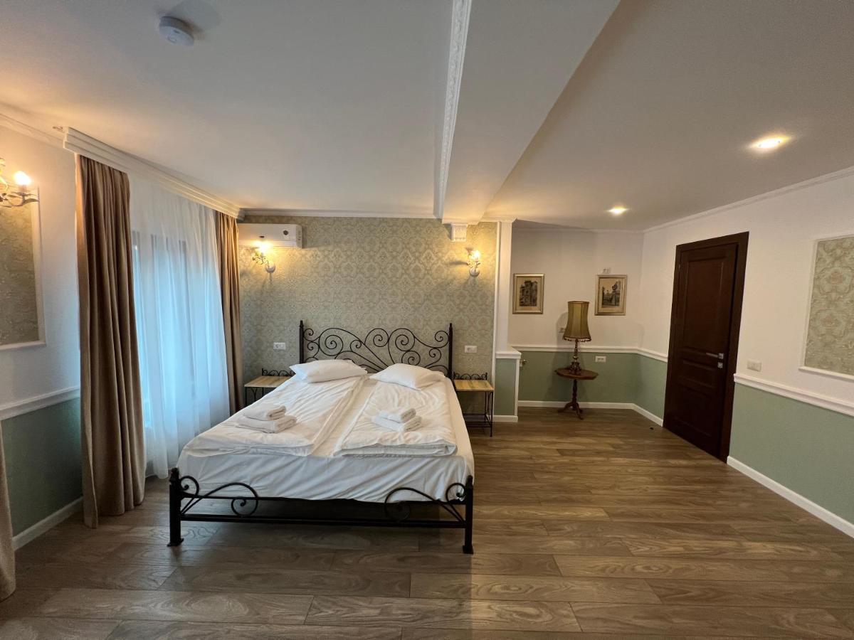 Hotel Boutique Cathedral Plaza Residences Room For Rent Downtown Bucarest Esterno foto