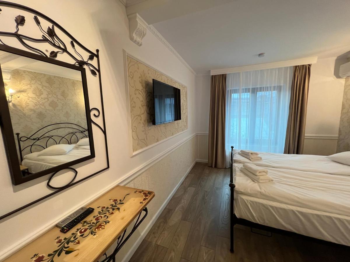 Hotel Boutique Cathedral Plaza Residences Room For Rent Downtown Bucarest Esterno foto