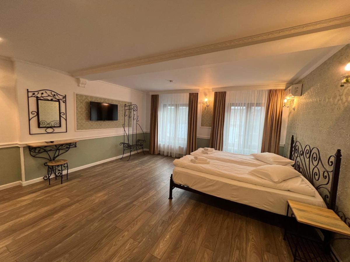 Hotel Boutique Cathedral Plaza Residences Room For Rent Downtown Bucarest Esterno foto