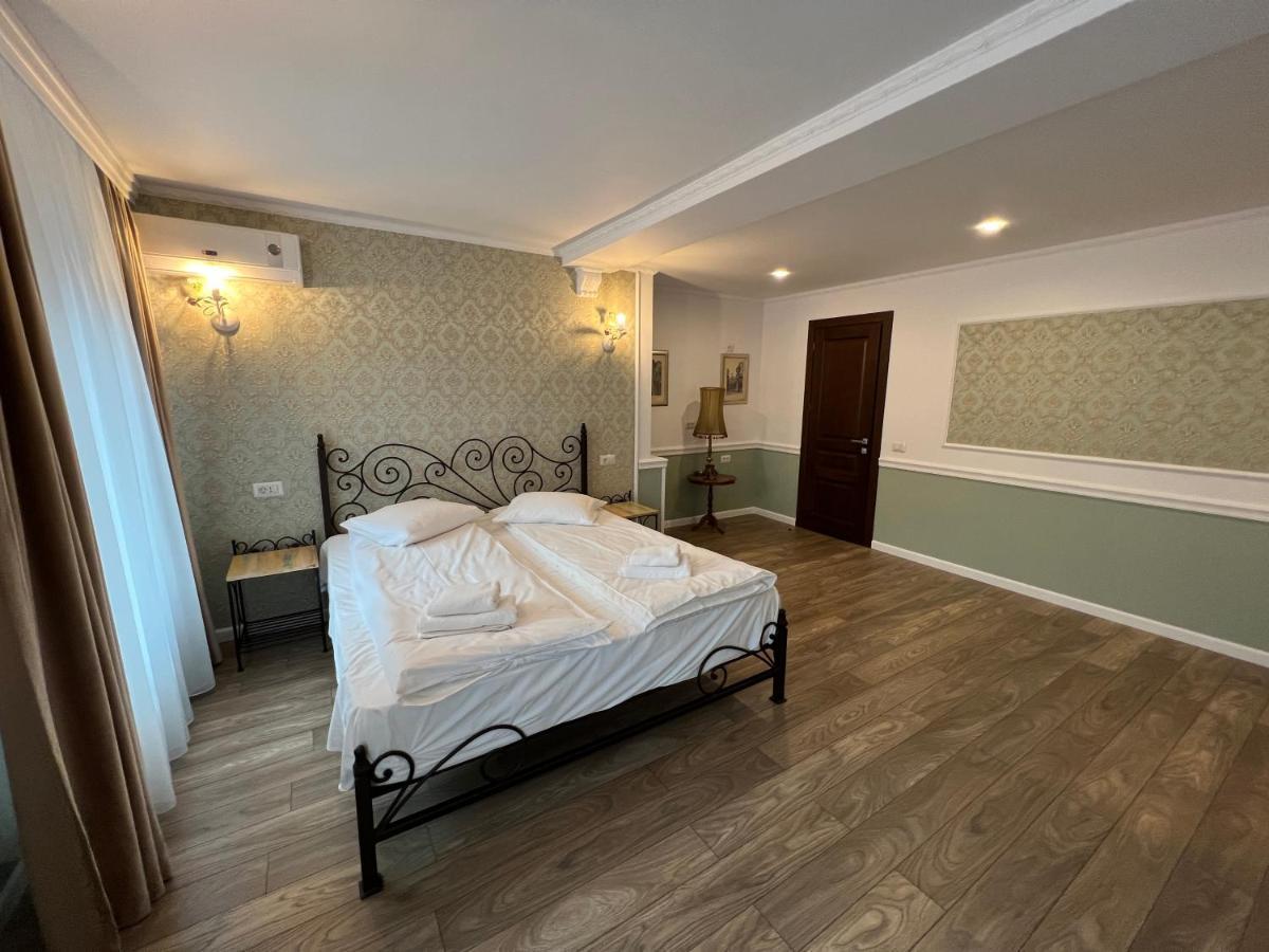 Hotel Boutique Cathedral Plaza Residences Room For Rent Downtown Bucarest Esterno foto