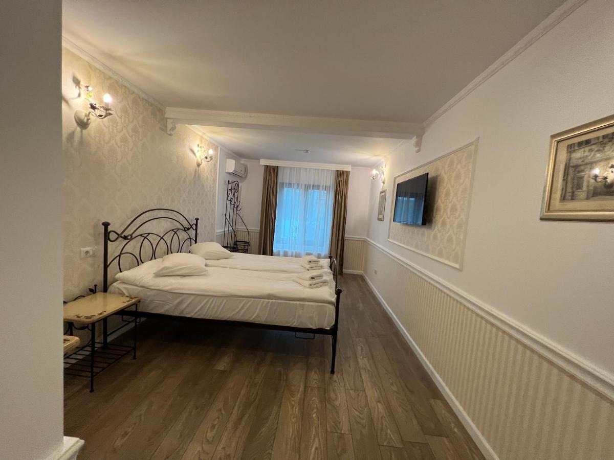 Hotel Boutique Cathedral Plaza Residences Room For Rent Downtown Bucarest Esterno foto