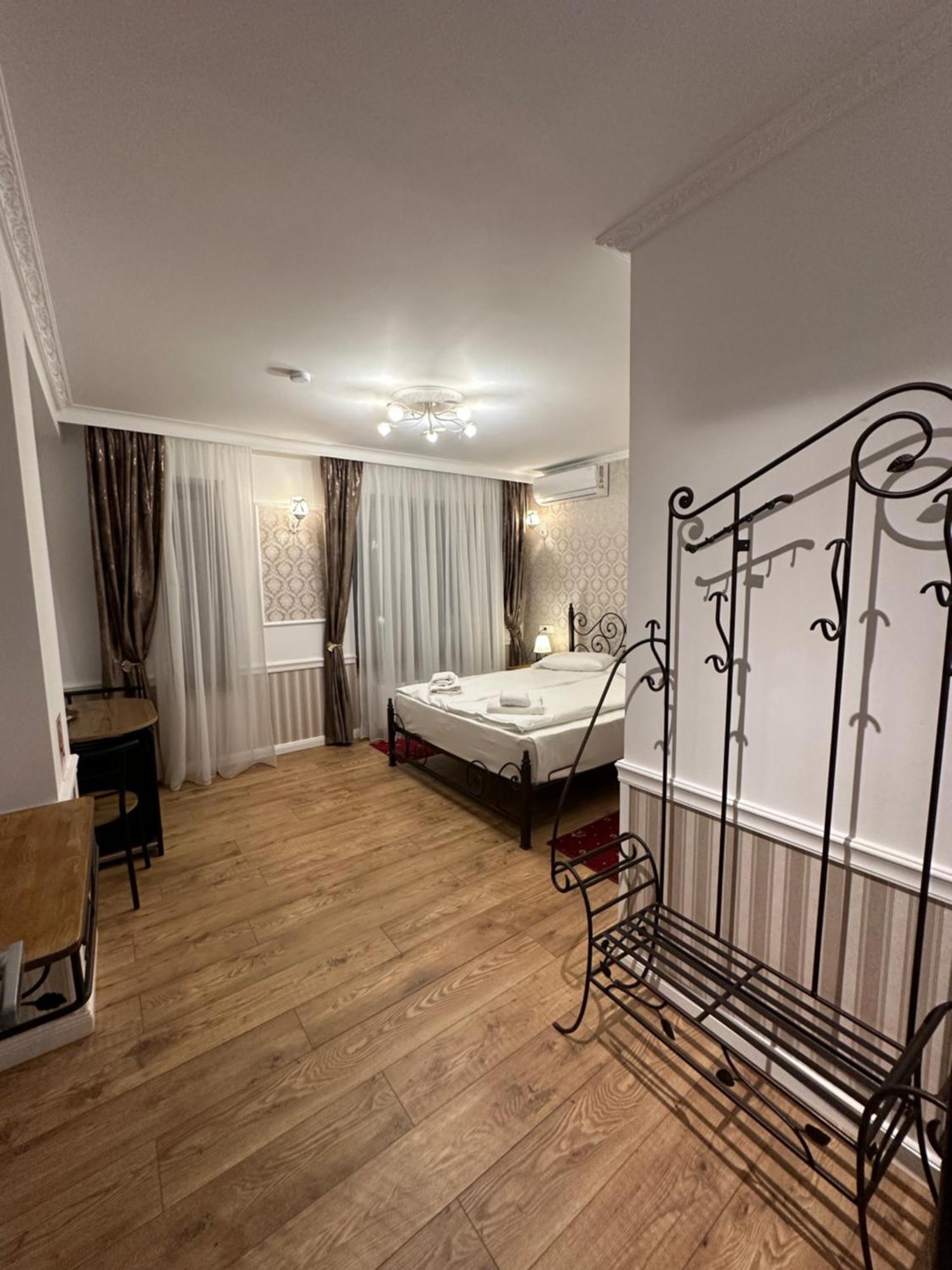 Hotel Boutique Cathedral Plaza Residences Room For Rent Downtown Bucarest Esterno foto