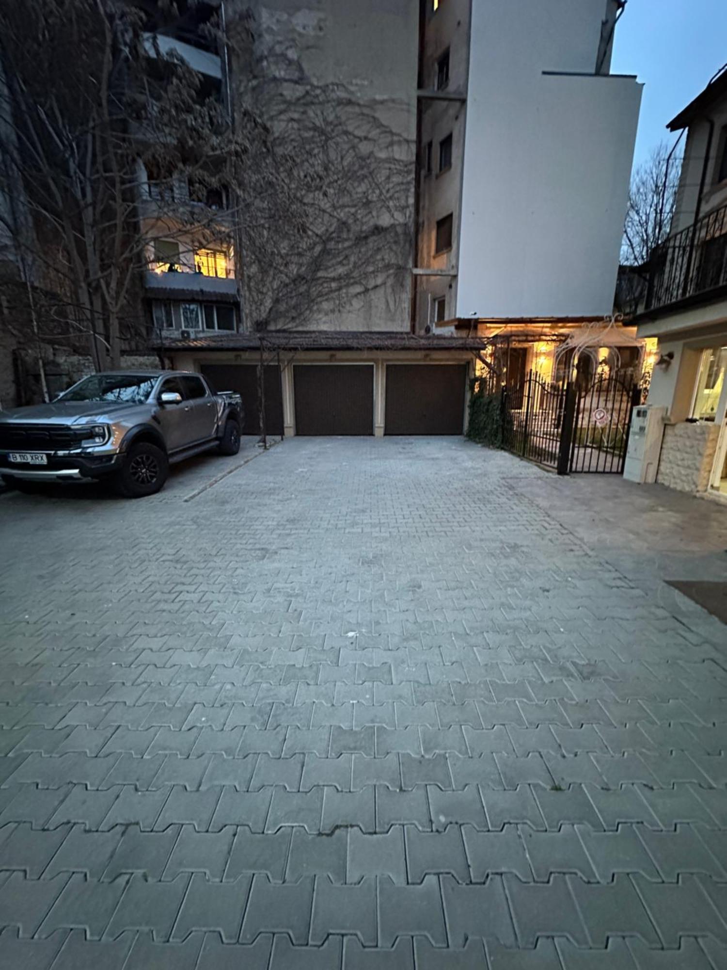Hotel Boutique Cathedral Plaza Residences Room For Rent Downtown Bucarest Esterno foto